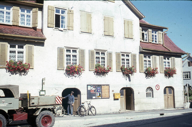 Historische Fotografie des Rathauses von Hülben