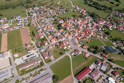 Luftbildaufnahme von St. Johann-Gächingen