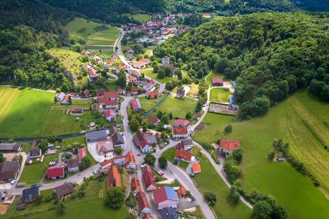Luftbildaufnahme von Hayingen-Indelhausen