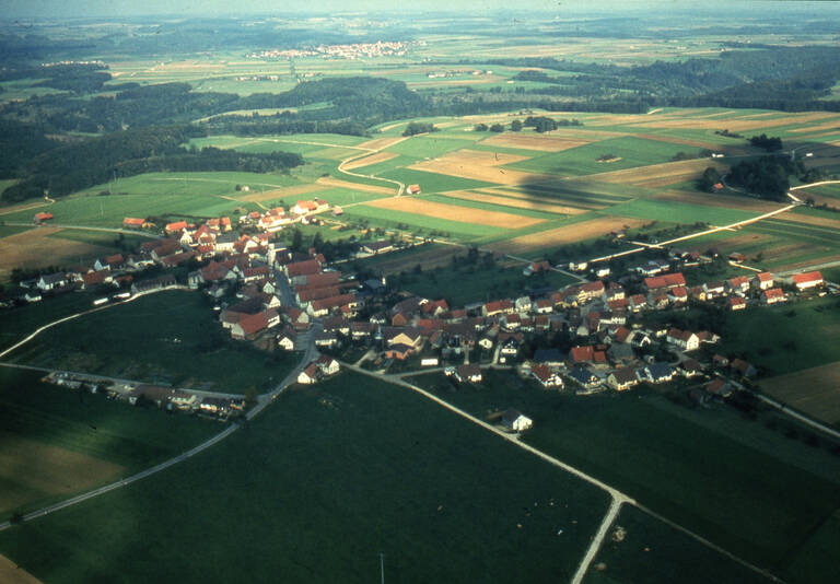 Historische Luftbildaufnahme von Münsingen-Bremelau