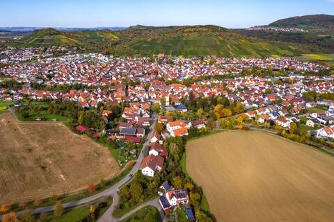 Luftbildaufnahme von Metzingen-Neuhausen
