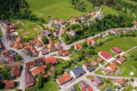 Luftbildaufnahme von Trochtelfingen-Hausen