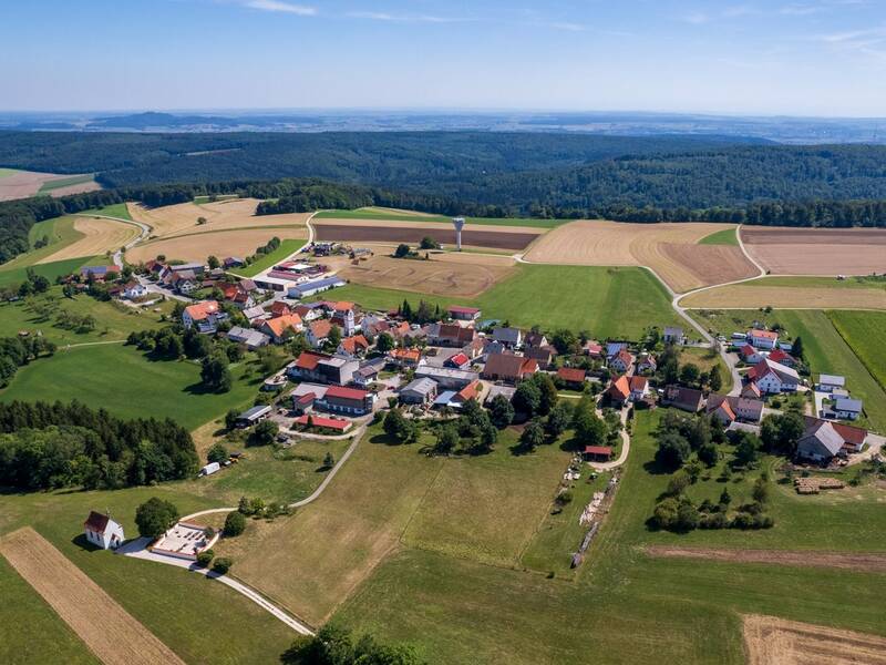 Luftbildaufnahme von Zwiefalten-Upflamör